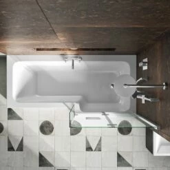 Drench Polished Chrome Double Hinged L-Shaped Bath Screen - 1400 X 825mm -Drench Store 1700 heavy dutyl bath double hinged screen lifestyle3