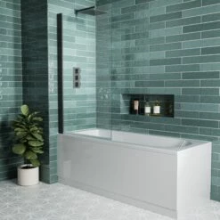 Drench Straight Single Ended Curved Bath & Shower Screen -Drench Store drench straight se curved bath 1700x700 black square screen lifestyle 2